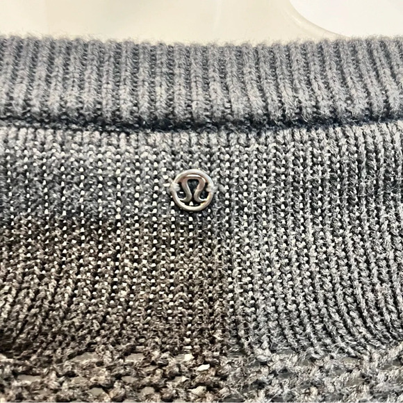 Lululemon cropped crop sweater dark charcoal grey Women’s 4 - Picture 5 of 7